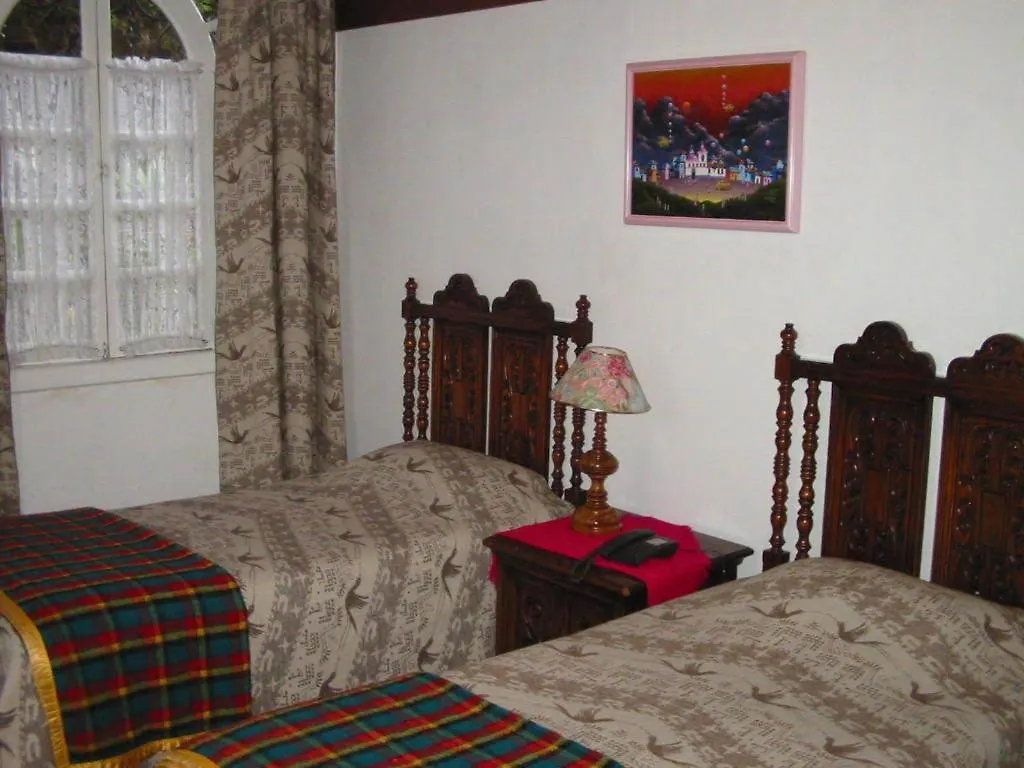 Hotel Los Alpes Quito 3*,